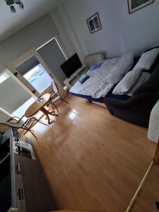 Zentrale 2 Zimmer Eg Wohnung Mit Balkon Lipcse Kültér fotó